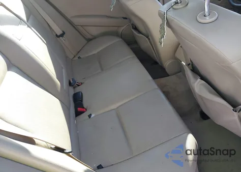 2013 Mercedes-Benz C 300 Luxury 4Matic/Sport 4Matic из США, поврежденный, VIN WDDGF8AB8DR266708